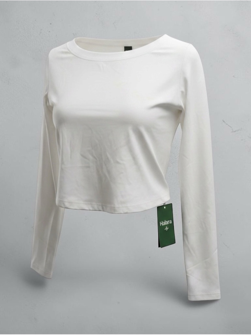 HALARA White Long Sleeve Cropped Tee Size S